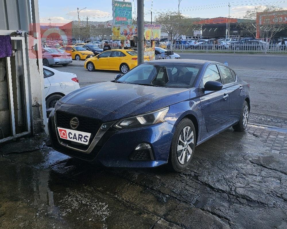 نيسان ألتيما